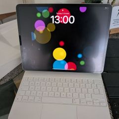 iPad pro 12.9" 6th gen 512 GB M2  + box + 2 keyboards
