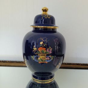 1920s handpainted "Wilton Ware" ginger jar