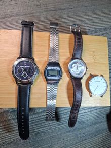 Watch Lot 4 watches Untested