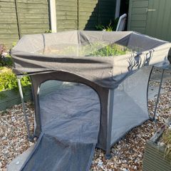 Miniuno playpen