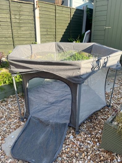 Miniuno playpen