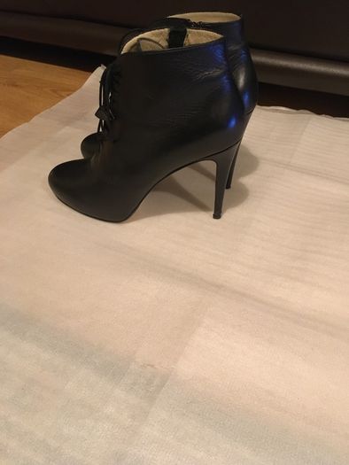 Beautiful Hobbs Leather Boots, size EU-41, UK-7