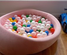 Baby ball pit