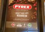 Pyrex baking tin. 28 x 22cm.New