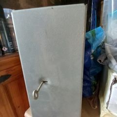 gunbox very safe once etached to solid wall real strong galvanized .it holds safely  from a shotgun. To hand gun very securely.