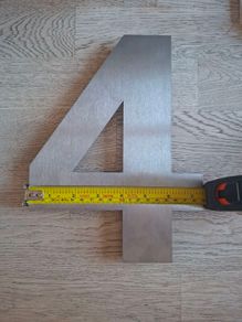 Huge house numbers, 4 & 6
