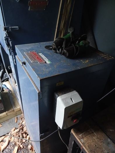 Land Rover series and Sand blasting setup. READ AD