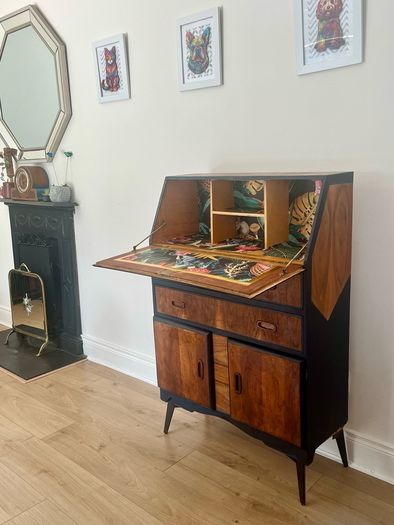 SALE! Funky Cocktail Bar/Bureau Stunning Grain