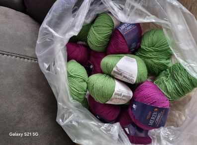 Merin worsted wool yarn - green and purple job lot