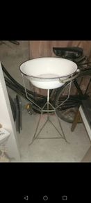 vintage standing wash basin