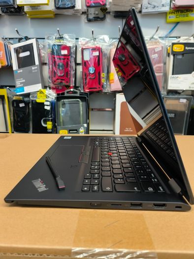 2in1 Lenovo ThinkPad X13 Yoga Gen1, Intel i5-10210U 8GB RAM 256GB SSD Windows 11 Pro 13" Convertible/ Touch Screen