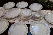 Noritake "Green hill" dinner set