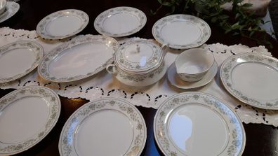 Noritake "Green hill" dinner set