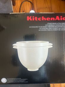 kitchenAid Bread Bowl with lid