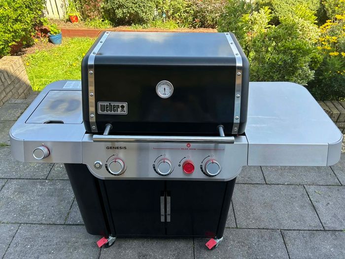 Weber Genesis E-335 Gas Barbecue