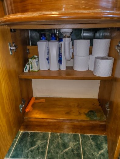Free Bathroom Sink and Vanity