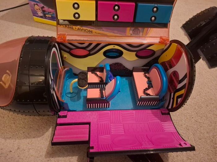 LOL O.M.G. Airplane 4 in 1 Remix