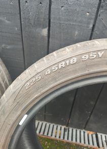 225 45 r18