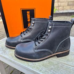 SL-Saint,  Men's  Leather Boots , UK 8 Brand New