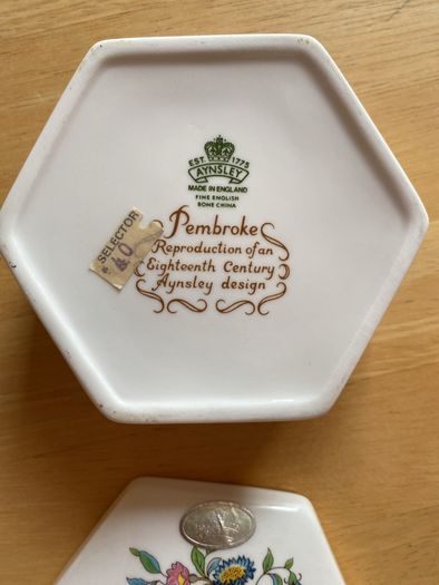 Aynsley dish with lid - Pembroke
