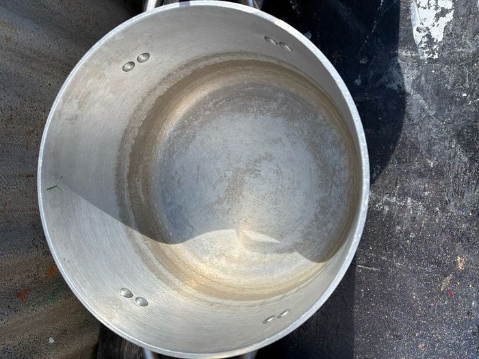 3 Aluminium catering kitchen large pots x3
