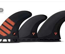 Futures Small F4 Alpha Carbon Five Surfboard Fin - Black Red