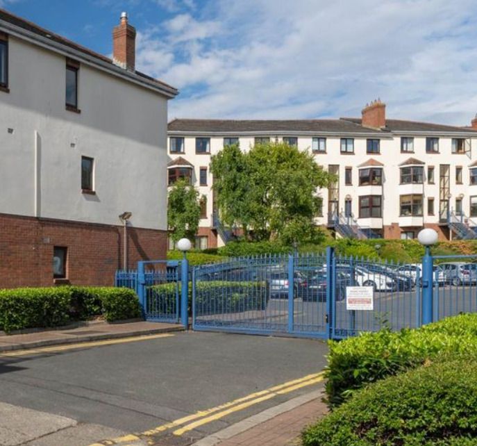 Secure Gated Parking Space near Stephen's Green