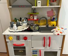 Wooden kitchen toy