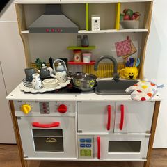 Wooden kitchen toy