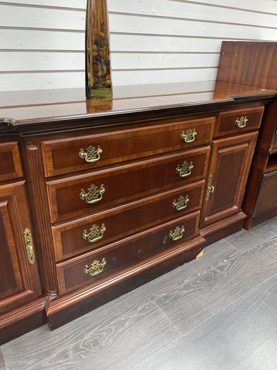 sideboard