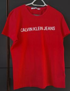 Calvin Klein Tshirt