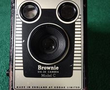 Kodak six - 20 Brownie Model C. Box  Camera /1948