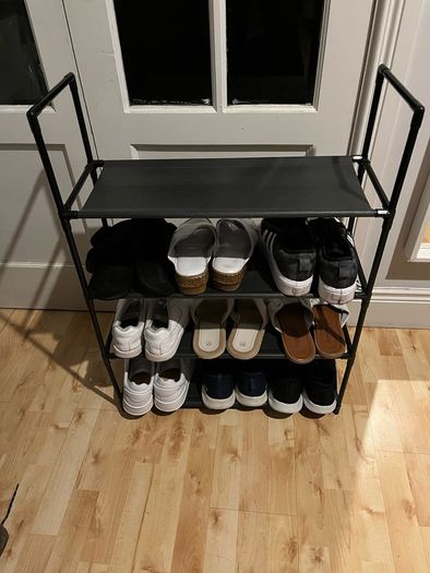 shoe rack ( no price below)