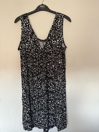 M&S top