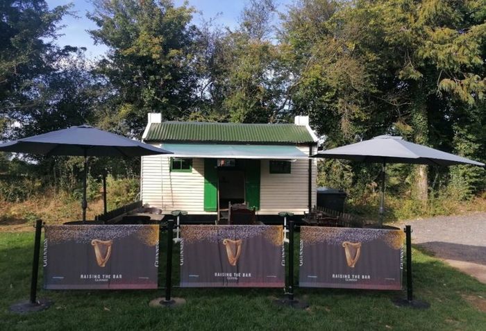 Mobile pub