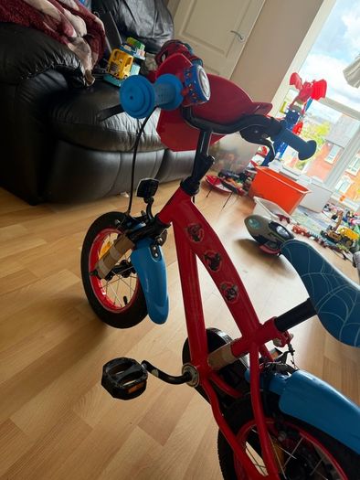 Boys Spider-Man bicycle for sale, good as new,age 3-5 years old.