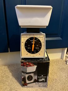 Vintage 5lbs Scales