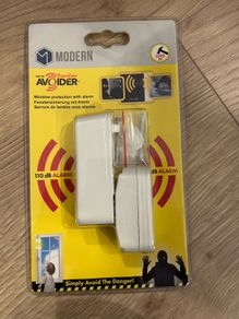 Alarm sash jammer