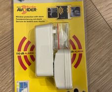 Alarm sash jammer
