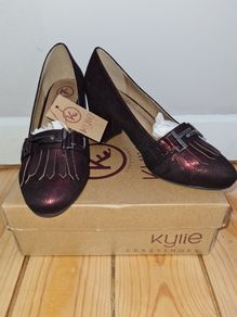 BNWT in original box KYLIE CRAZY Slip-on Burgandy Shoes - size UK 4 /EU 37