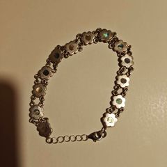 silver bracelet with mother of pearl in little flowers
