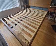 Hamilton King Bed