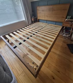 Hamilton King Bed