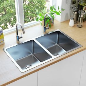 Handmade Kitchen Sink with Strainer Stainless Steel