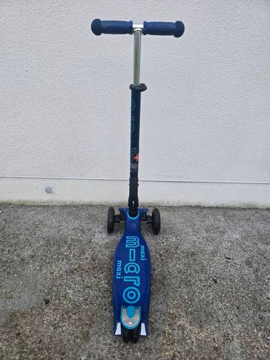Scooter Maxi Micro 3 wheel Foldable LED
