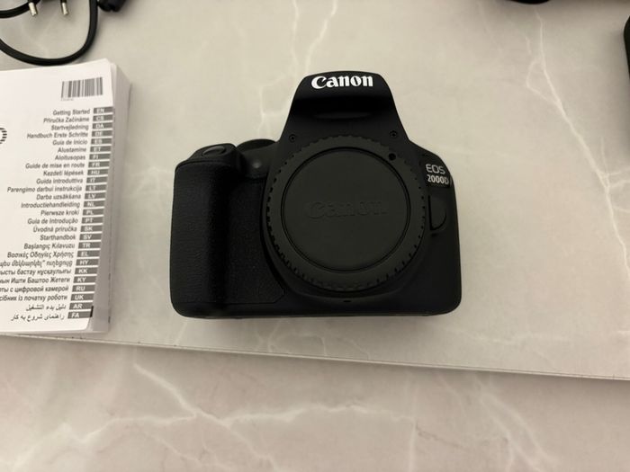 canon eos 2000d with 128gb sd card