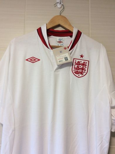 England Jersey. Official Umbro Mens Home Jersey 2012/2013. Brand New With Tags. Collect In Dublin Or Receive Via Post.