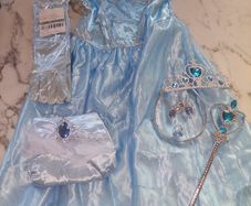 Girls costume Princess ( cinderella style) age 6 to 8