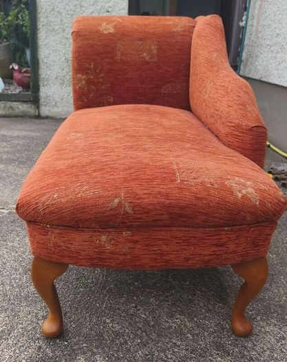 Chaise Lounge