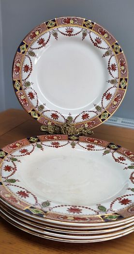 Vintage Arklow 812 Dinner Plates 23 cm diameter